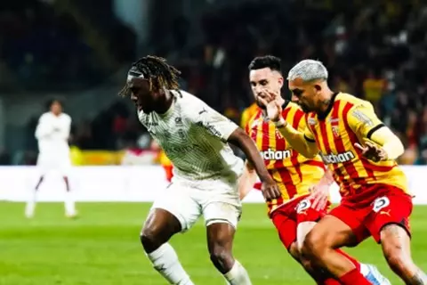  ستاد ريمس يغادر مراكز الهبوط بالفوز على لانس في الدوري الفرنسي